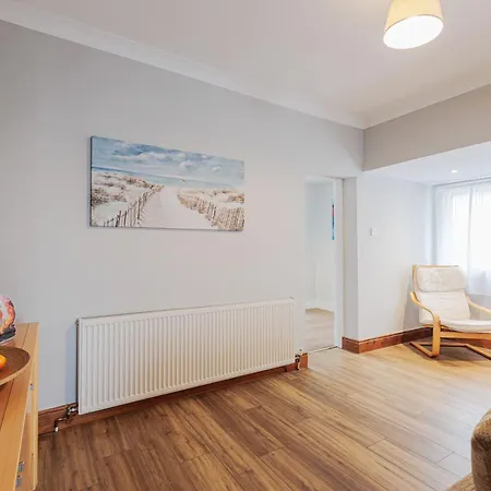 The Broadway * ريدكار